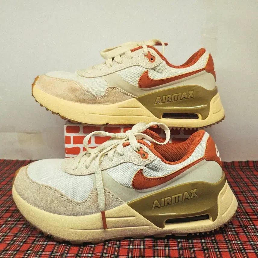 [BUNJANG] Nike Air Max SYSTM Sneakers (Beige/Brown, 245mm) / 사이즈  245mm / 나이키 에어맥스 SYSTM(시스템)