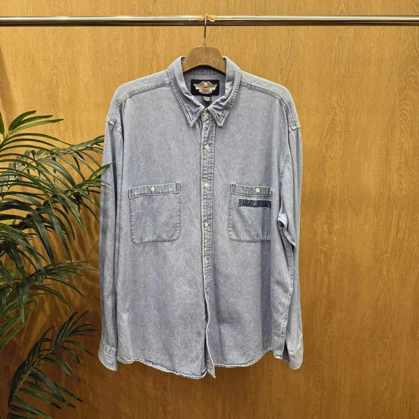 [BUNJANG] Harley-Davidson Washed Denim Shirt Pocket Logo Patch Button Detail Light Blue / 할리데이비슨 워시드 데님 셔츠 포켓 로고 패치 버튼 디테일 라이트 블루