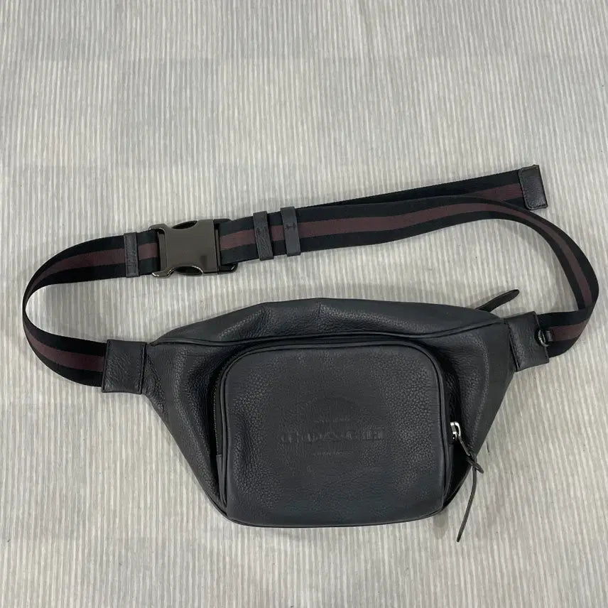 [BUNJANG] Coach Leather Belt Bag / Coach 코치 레더 벨트 백