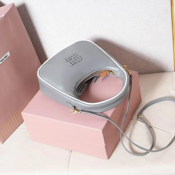 [BUNJANG] Miu Miu Grey Leather Clutch Bag / 클러치백입니다