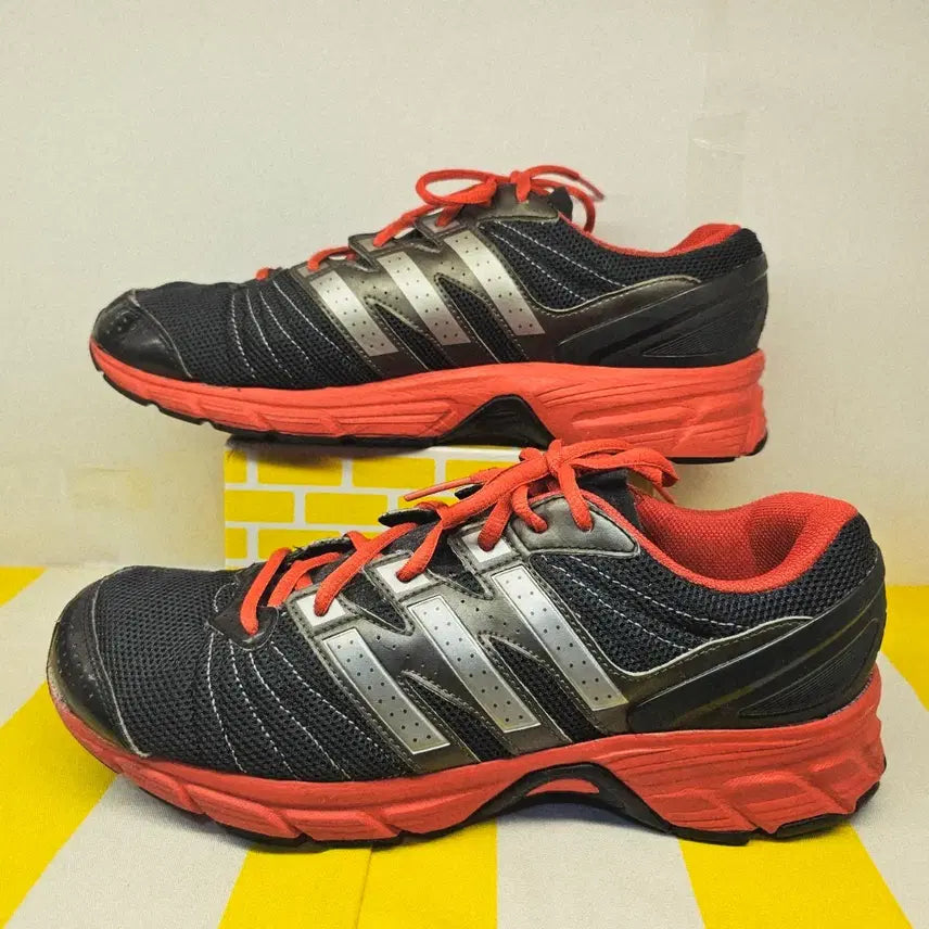 [BUNJANG] Adidas Roadmace M Sneakers (280mm) / 사이즈  280mm / 아디다스 로드메이스 M (Adidas Roadmace M)