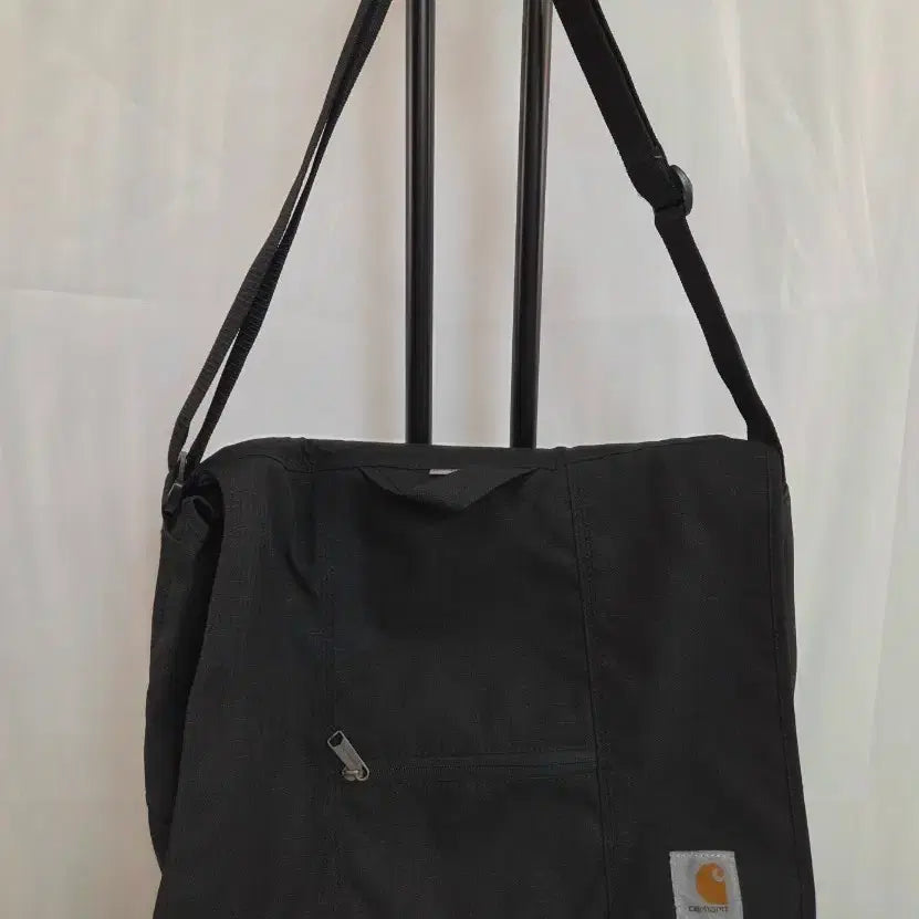 [BUNJANG] Carhartt Black Messenger Bag / 칼하트 CARHARTT 블랙 메신저백 크로스백 대용량