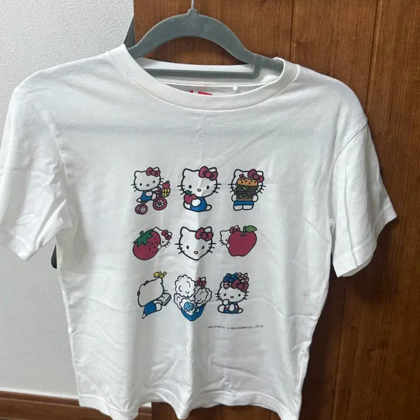 [BUNJANG] Hello Kitty Short Sleeve T-Shirt White Size 07 / 헬로키티 반팔 티셔츠 화이트 07