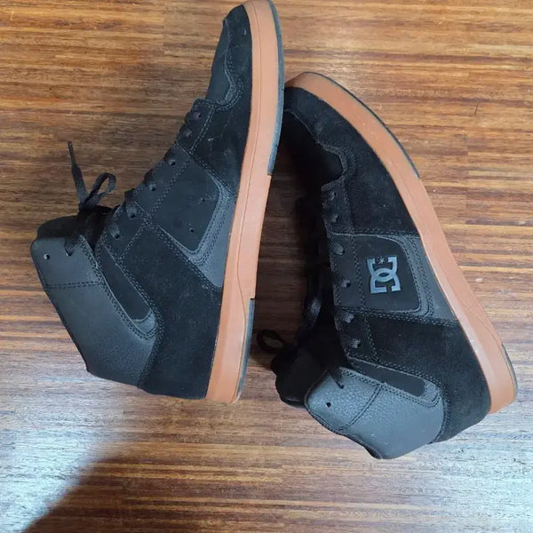 [BUNJANG] DC Shoes High Top Suede Sneakers Black / dc 퓨어 하이탑 블랙 스웨이드 슈즈 빅사이즈 320