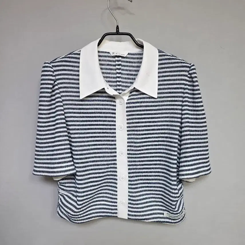 [BUNJANG] It MICHAA Cropped Blouse / 잇미샤 크롭 블라우스 55