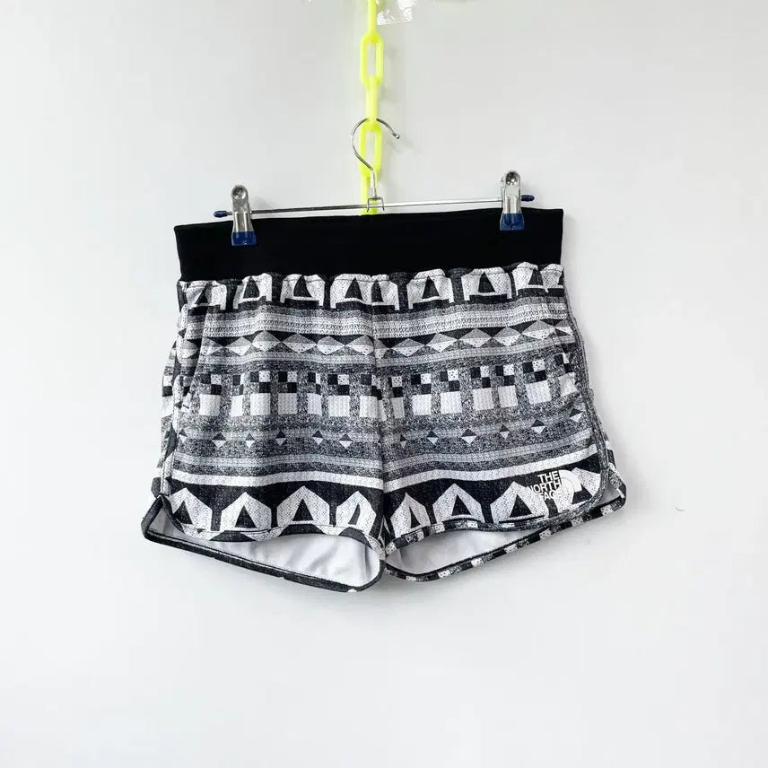 [BUNJANG] The North Face Women's Banding Shorts / 노스페이스 여성밴딩반바지 28-29 진스센스