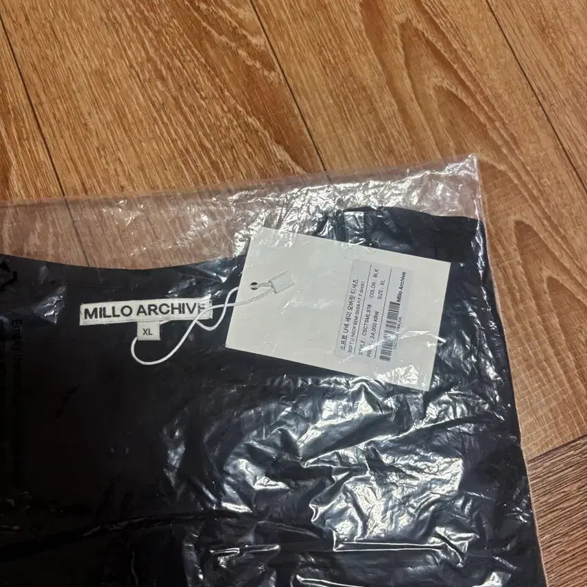 [BUNJANG] Milo Archive Soft U-Neck Semi-Oversized Short Sleeve T-Shirt Black XL / 밀로아카이브 소프트 U넥 세미오버 반팔 블랙 XL