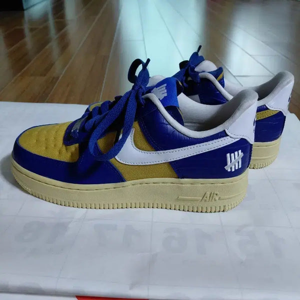 [BUNJANG] Nike Undefeated Air Force 1 Low 5 On It Sneakers / 나이키 언디피티드 에어포스1 로우 5 온 잇 스니커즈 (230)