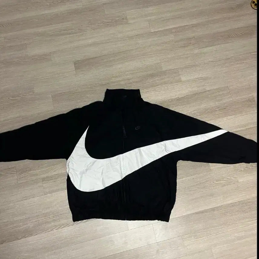 [BUNJANG] Nike Big Swoosh Windbreaker Black / 나이키 빅 스우시 바람막이