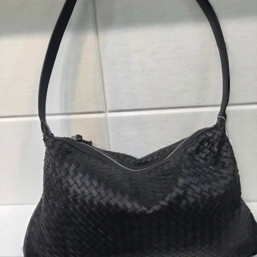 [BUNJANG] Genuine Lambskin Lattice Shoulder Bag / 양가죽 격자 숄더백 새상품