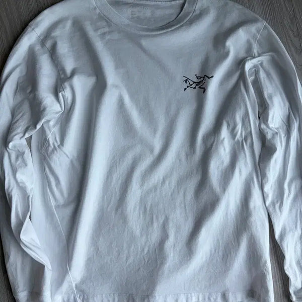 [BUNJANG] Arc'teryx Long Sleeve T-Shirt White M / 아크테릭스 긴팔 티셔츠 화이트 m