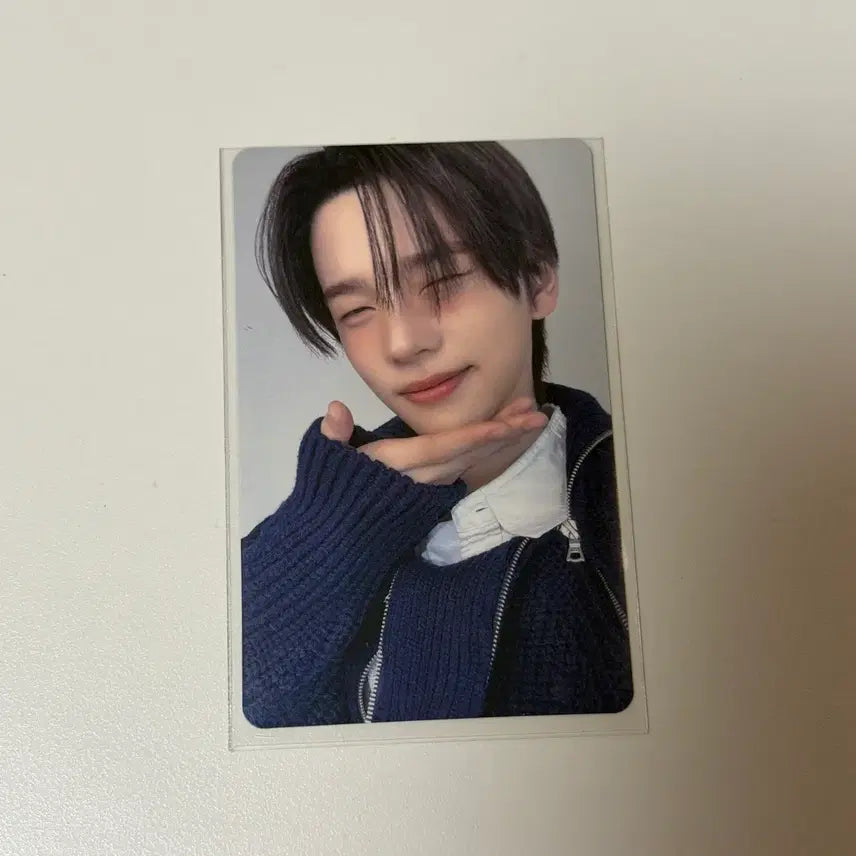 [BUNJANG] NO TRAGEDY COMPACT Ver. (HUSH) Universal Shin Yu / NO TRAGEDY COMPACT Ver. (HUSH) 유니버셜 신유