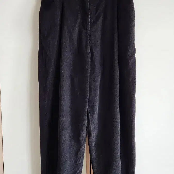 [BUNJANG] COS Black Velvet Corduroy Pants / COS코스블랙 벨벳코듀로이 팬츠