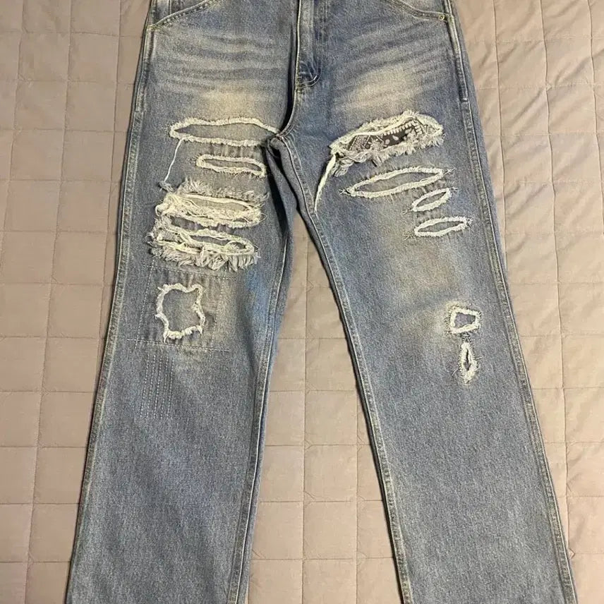 [BUNJANG] Blackout 05 Distressed Jeans / Blackout 05 damage jeans