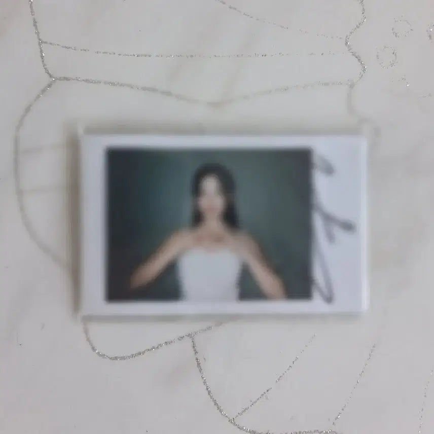 [BUNJANG]  (G)I-DLE Minnie Signed Polaroids / 아이들 슈화 친필 싸인 폴라 폴라로이드 판매합니다.