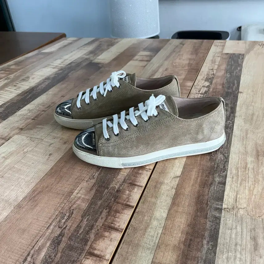 [BUNJANG] Miu Miu Suede Sneakers Size 36.5 / 미우미우 스웨이드 스니커즈 36.5