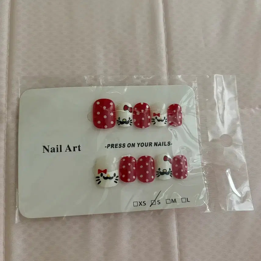 [BUNJANG] Kitty Polka Dot Nail Tips (Size S) / 키티 도트 네일팁 s
