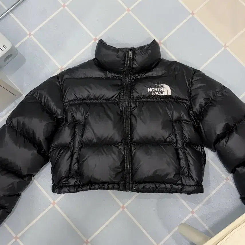 [BUNJANG] The North Face 700 Cropped Short Puffer Jacket Black M / 노스페이스 눕시 크롭 숏패딩 700 TNF 블랙 M