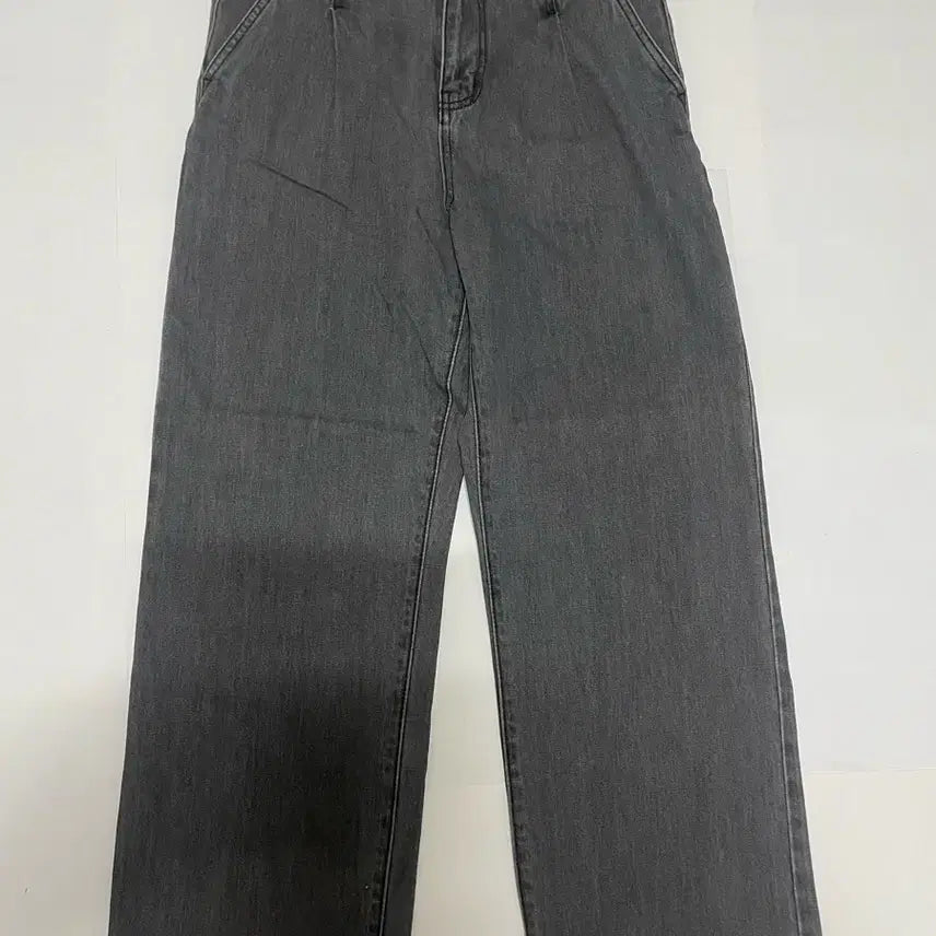 [BUNJANG] Beslow Denim Wide Fit Two-Tuck Pants / 비슬로우 데님팬츠 (새상품)
