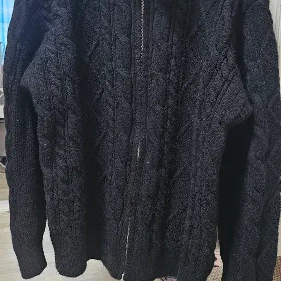 [BUNJANG] Black Cable Knit Zip-Up Sweater / 블랙 케이블 니트 집업