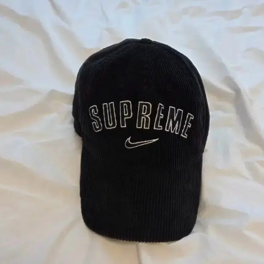 [BUNJANG] Supreme Nike Corduroy 6-Panel Ball Cap / (대두가능) 슈프림 나이키 코듀로이 볼캡 / supreme nike