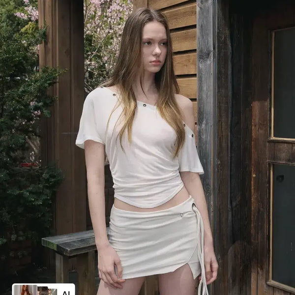 [BUNJANG] FlenoPal Asymmetrical Top White (Worn by Winter) / 플노팔 언발 탑(화이트)<윈터착용>
