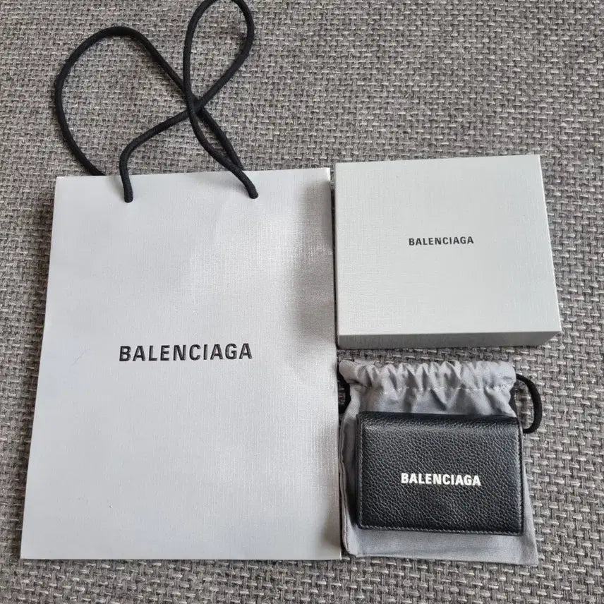 [BUNJANG] Balenciaga Cash Mini Wallet Unisex / 발렌시아가 캐쉬미니 지갑 공용제품
