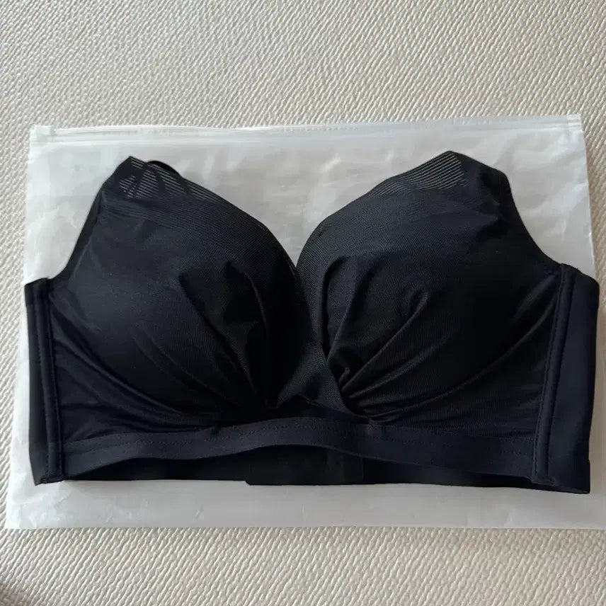 [BUNJANG] Upper Glam Up Volume Bra Black A85 / 어퍼 글램 업 볼륨 브라 블랙 A85