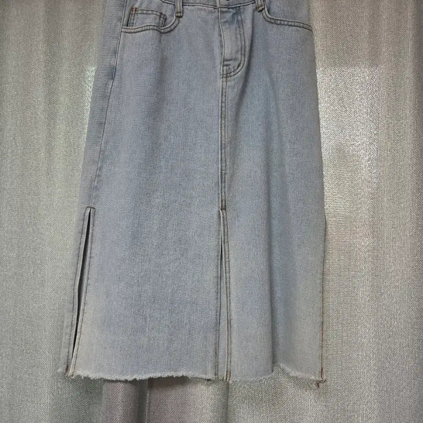[BUNJANG] Light Wash Midi Long Denim Skirt / 연청 미디 롱 데님 스커트