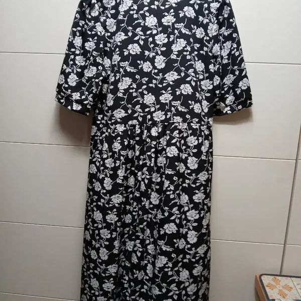 [BUNJANG] Black White Flower Pattern Dress / 블랙 화이트 플라워 패턴 원피스 넉넉55~66슬림