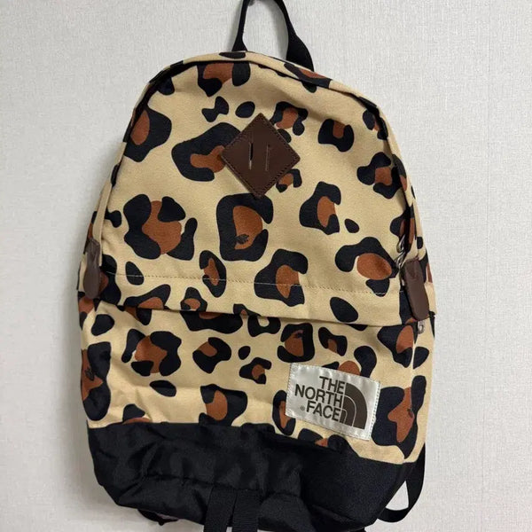 [BUNJANG] The North Face Leopard Pattern Small Backpack / 노스페이스 레오파드 패턴 스몰백팩