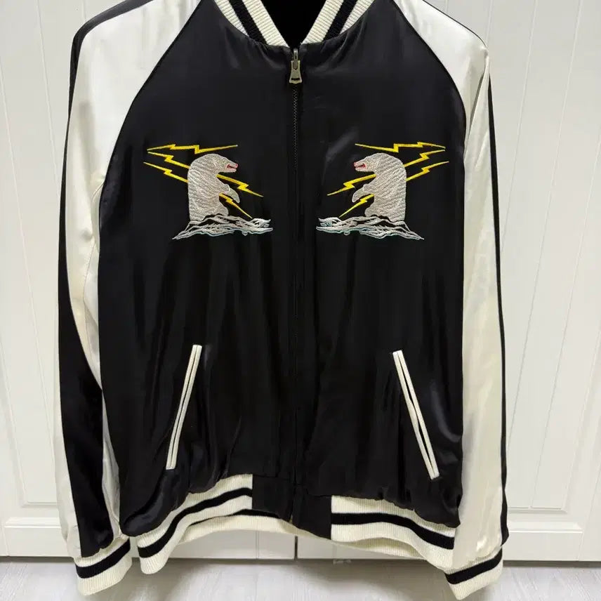 [BUNJANG] Tilate Souvenir Jacket (Sukajan) - Black and White / 틸레이트 스카쟌 m