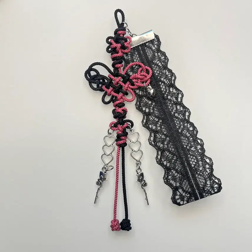 [BUNJANG] Heart Rose Keychain Black Pink / 하트 장미 키링 블랙 핑크