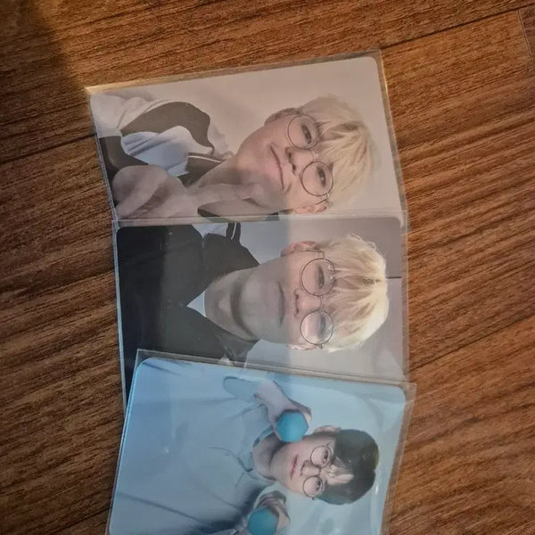 [BUNJANG] T1 Faker Bundle Photocards with Black T1 Case / T1오너 포카일괄
