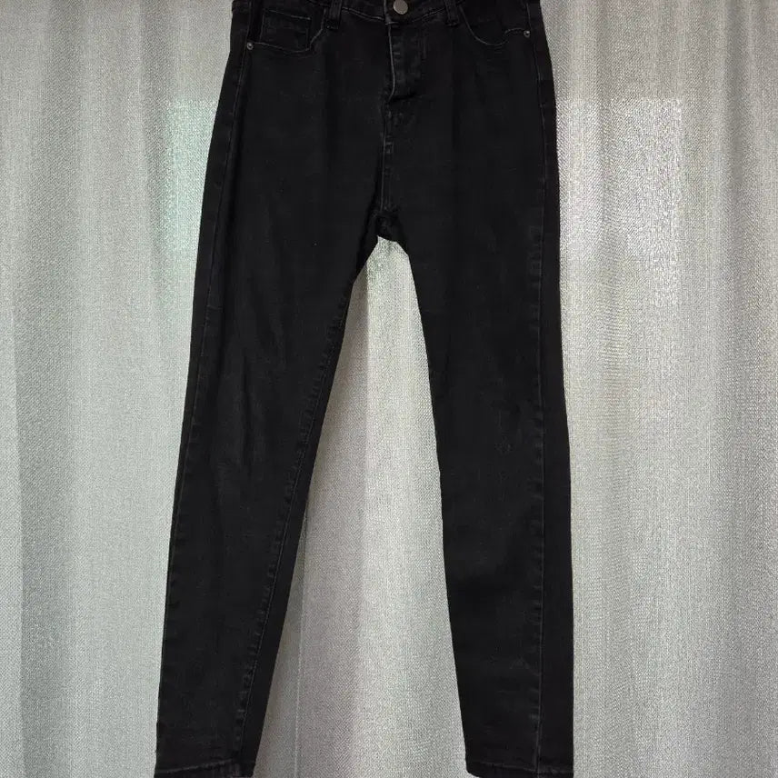[BUNJANG] SU:VIN BLACK DENIM SKINNY PANTS / 수비진 블랙 데님 스키니 팬츠