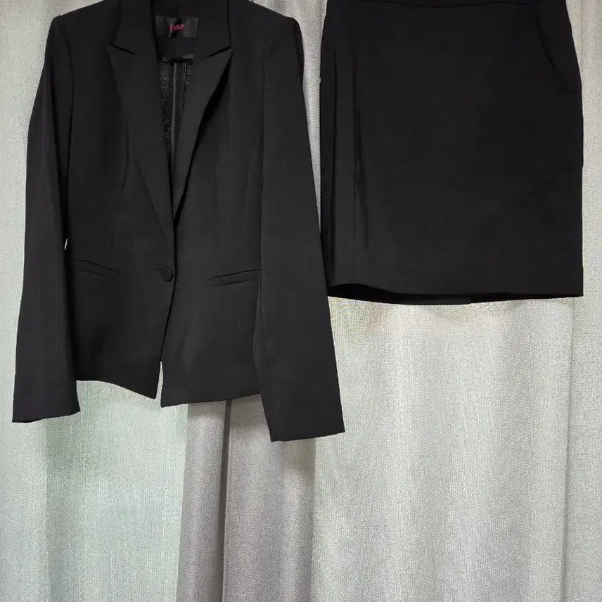 [BUNJANG] SOUP Black Suit Skirt Blouse Set / SOUP 정장 스커트 블라우스 세트