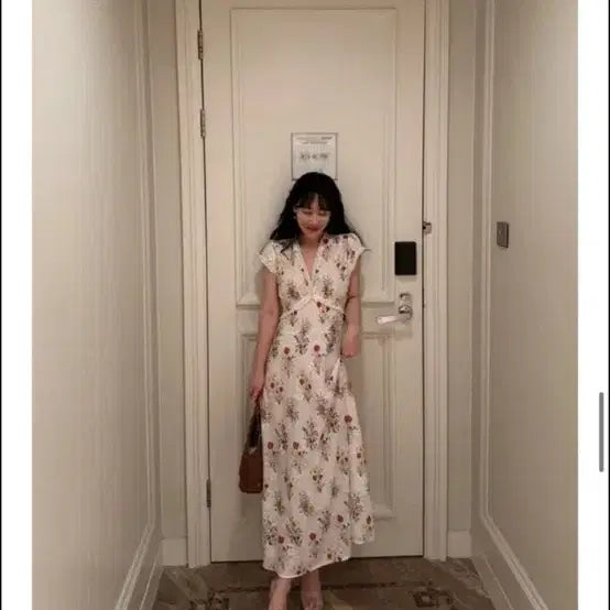 [BUNJANG] Bantia Embroidered Maxi Dress / 반티아 원피스