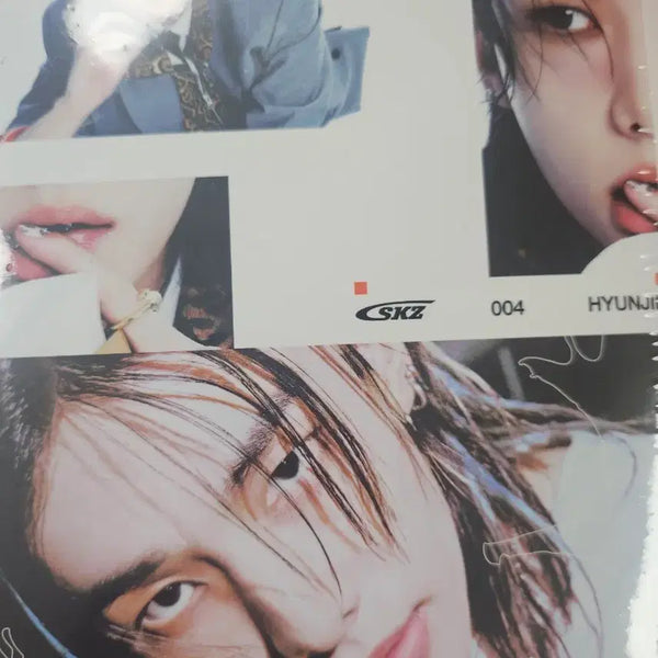 [BUNJANG] Stray Kids Hyunjin THIS&THAT Photobook / 스트레이키즈 현진 포토북 THIS&THAT
