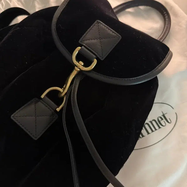 [BUNJANG] The Barnet Little Velvet Backpack / 더바넷 리틀 벨벳 백팩 (시착만 한 새상품)