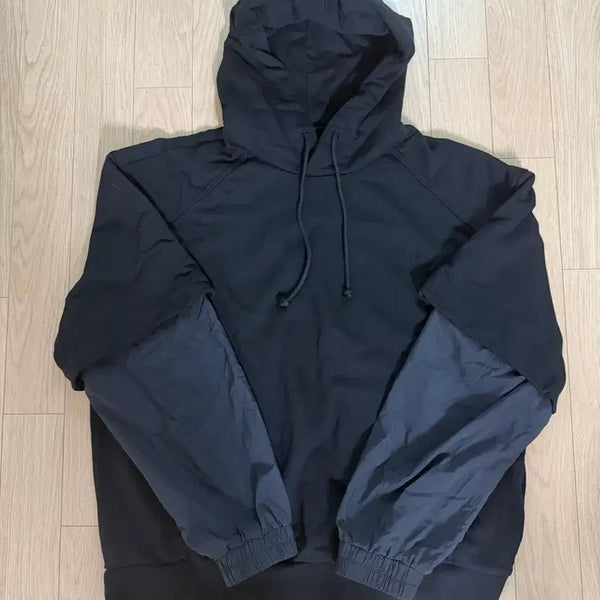 [BUNJANG] Unbranded Black Nylon Sleeve Hooded Sweatshirt - Size M / 준비 후드티