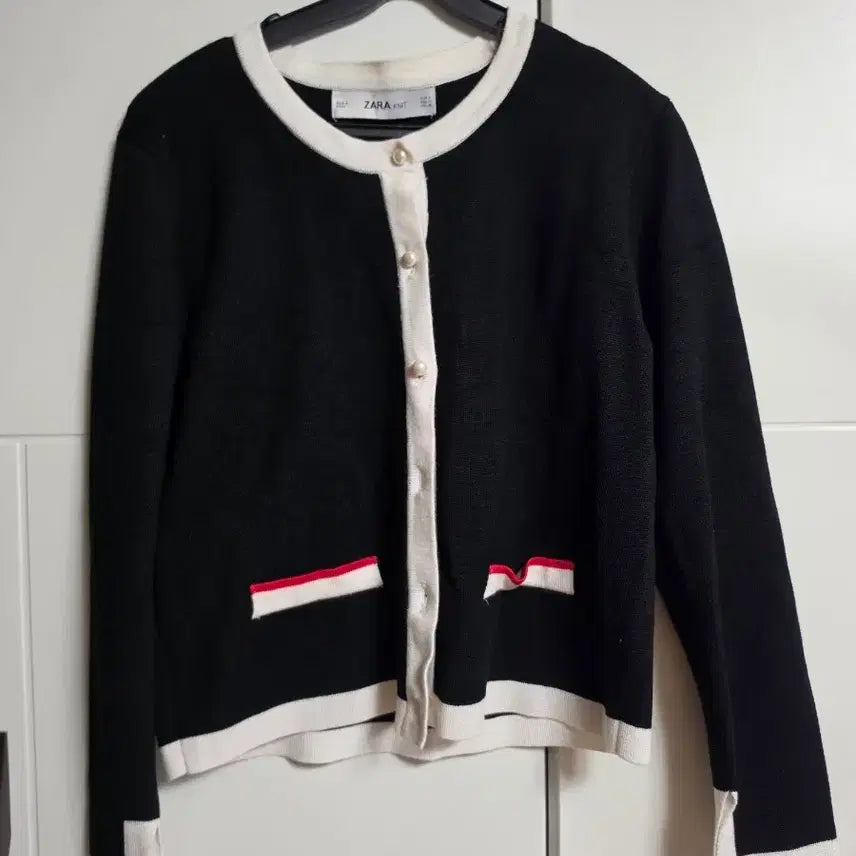 [BUNJANG] Zara Knit Cardigan Black White Color Block Pearl Button M / 자라 니트 가디건 블랙 화이트 배색  M