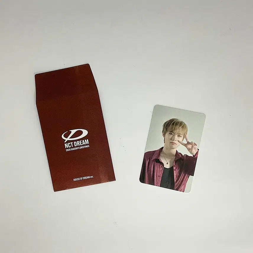 [BUNJANG] NCT DREAM Chenle 2025 Season's Greetings Photocard B_1 / 엔시티드림 천러 2025 시즌그리팅 포토카드 트레이딩카드 B_1 NCT DREAM CHENLE 2025 SEASON'S GREETINGS PHOTOCARD B_1