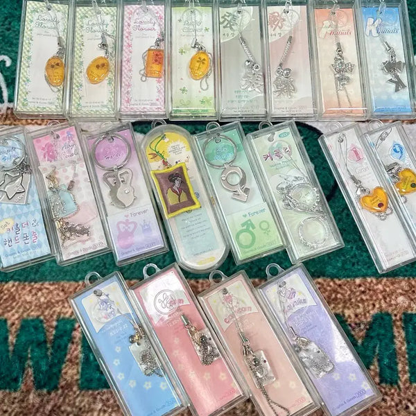 [BUNJANG] Retro Phone Charm Strap with Constellation, Initial, Clover, and Phrase Motifs / 고전 핸드폰 키링 (별자리 이니셜 클로버 글귀 등등) 고리 스트랩 고전 스트랩