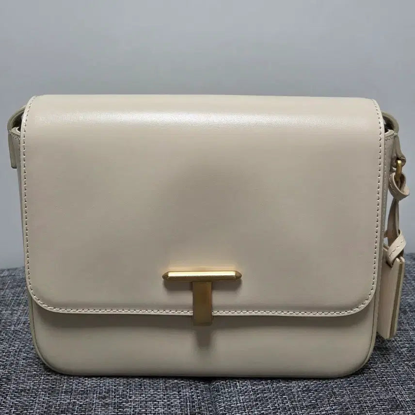 [BUNJANG] Joy Gryson Tribeca Crossbody Bag Beige / 조이그라이슨 트라이베카 크로스백 베이지