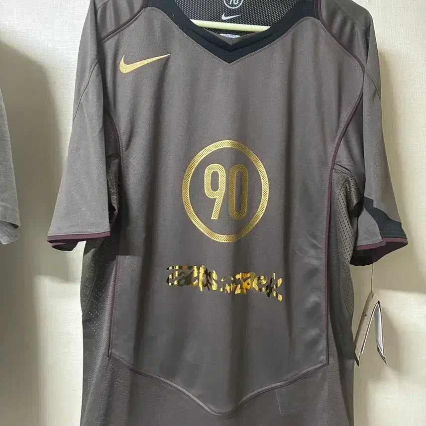 [BUNJANG] Nike Total 90 Travis Scott Custom T-Shirt / 나이키 토탈90 반팔 트래비스 스캇(자컷)