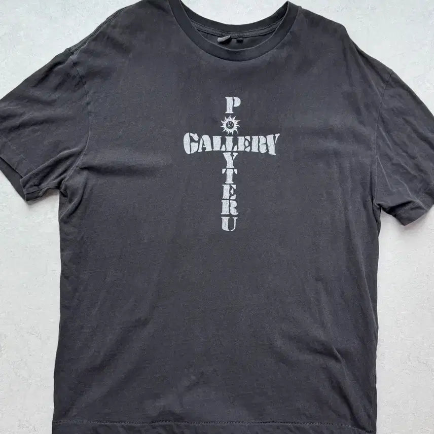 [BUNJANG] Polytune 1/2 Graphic T-Shirt 'Cross Tee' / 폴리테루 1/2 graphic t-shirt 'cross tee'