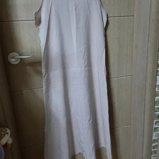 [BUNJANG] Sleeveless Midi Dress Light Beige / 민소매 원피스 연베이지