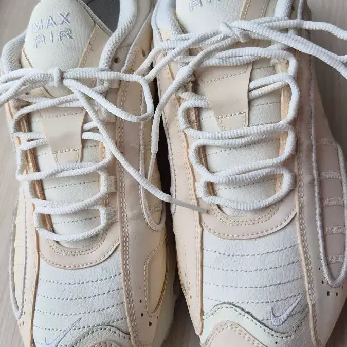 [BUNJANG] Nike Air Max Sneakers Beige 285 / 나이키 맥스 에어 스니커즈 베이지  285