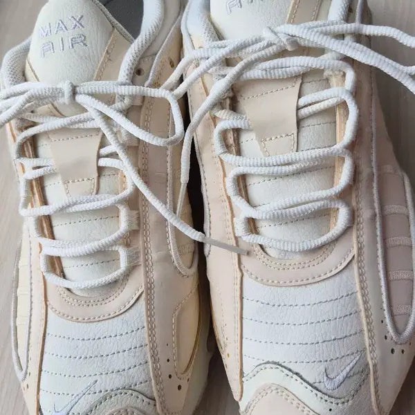 [BUNJANG] Nike Air Max Sneakers Beige 285 / 나이키 맥스 에어 스니커즈 베이지  285