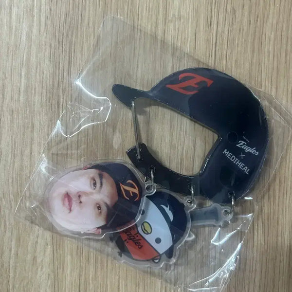 [BUNJANG] Hanwha Eagles Ryu Hyun-jin Mediheal Carabiner Keyring / 한화 류현진 메디힐 카라비너 키링